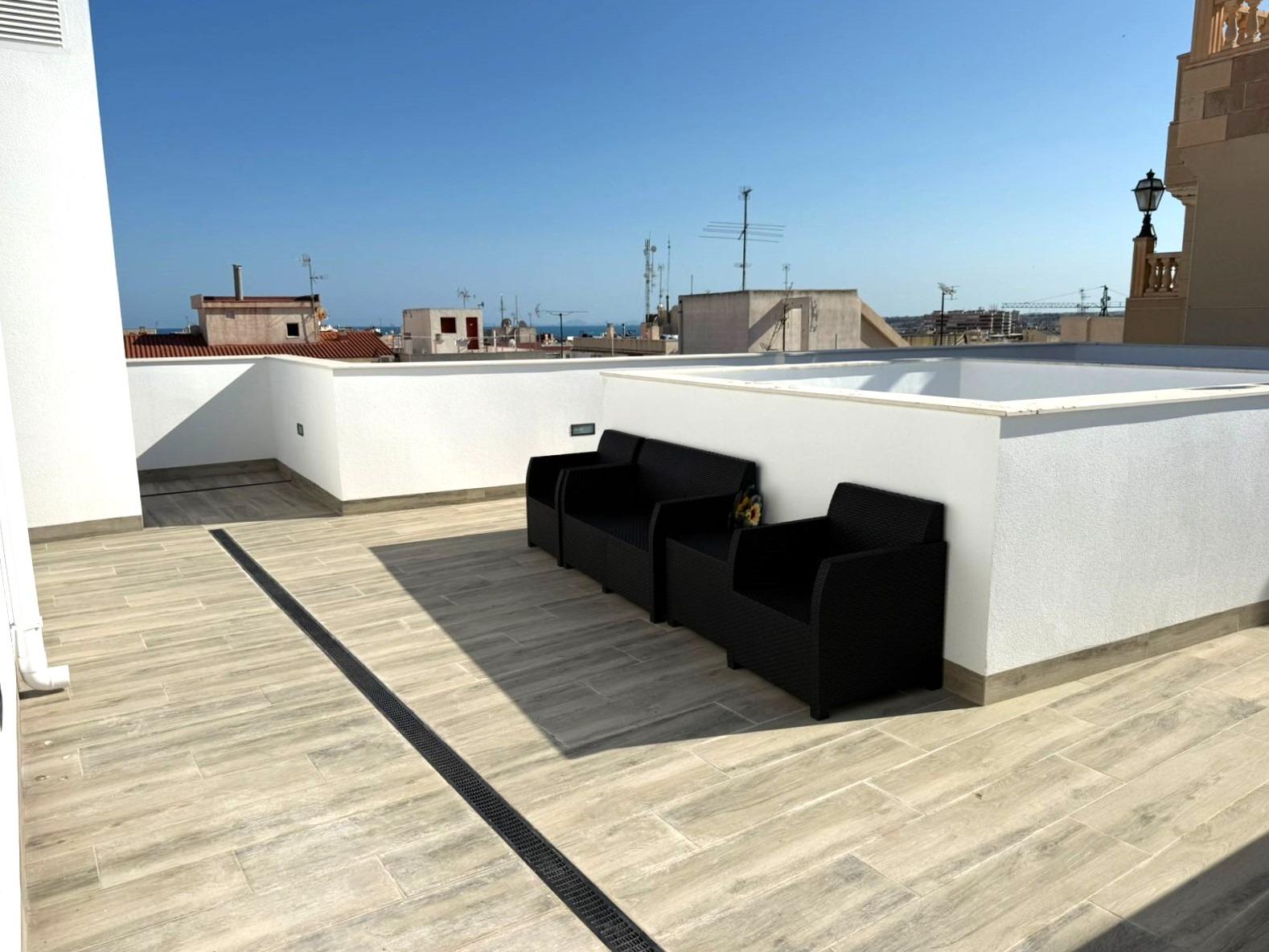 Kitchen in apartment for sale in Torrevieja