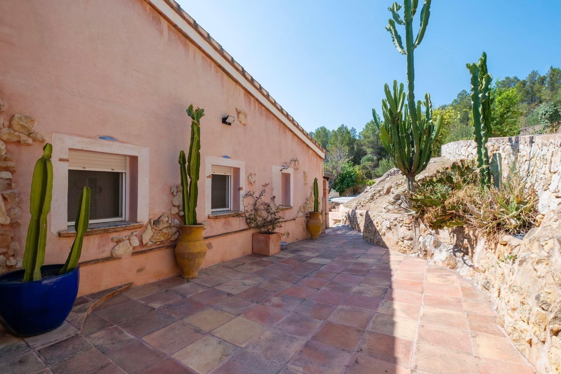 Exterior view in villa for sale in Altea