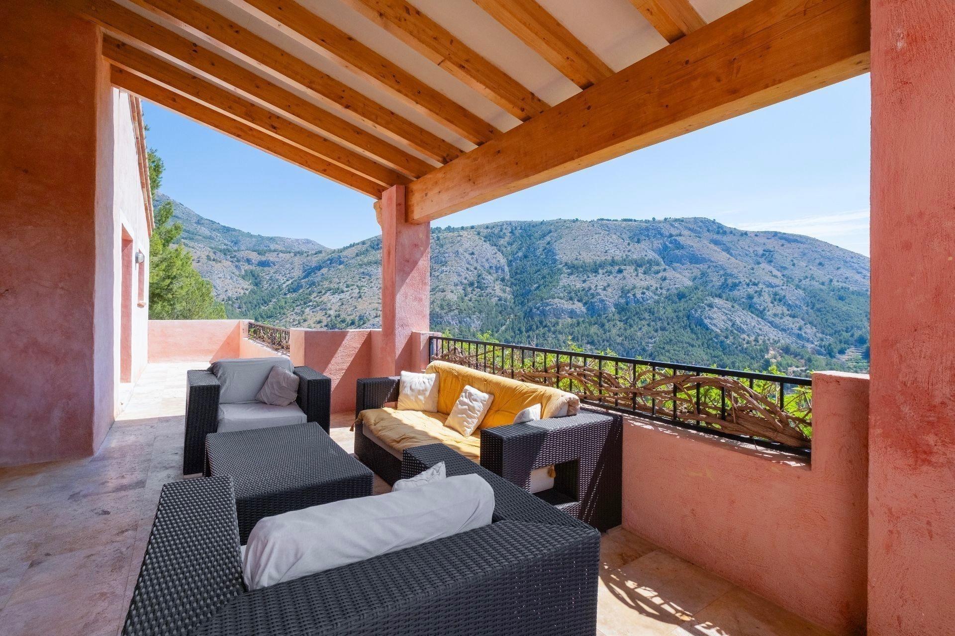 Terrace in villa for sale in Altea
