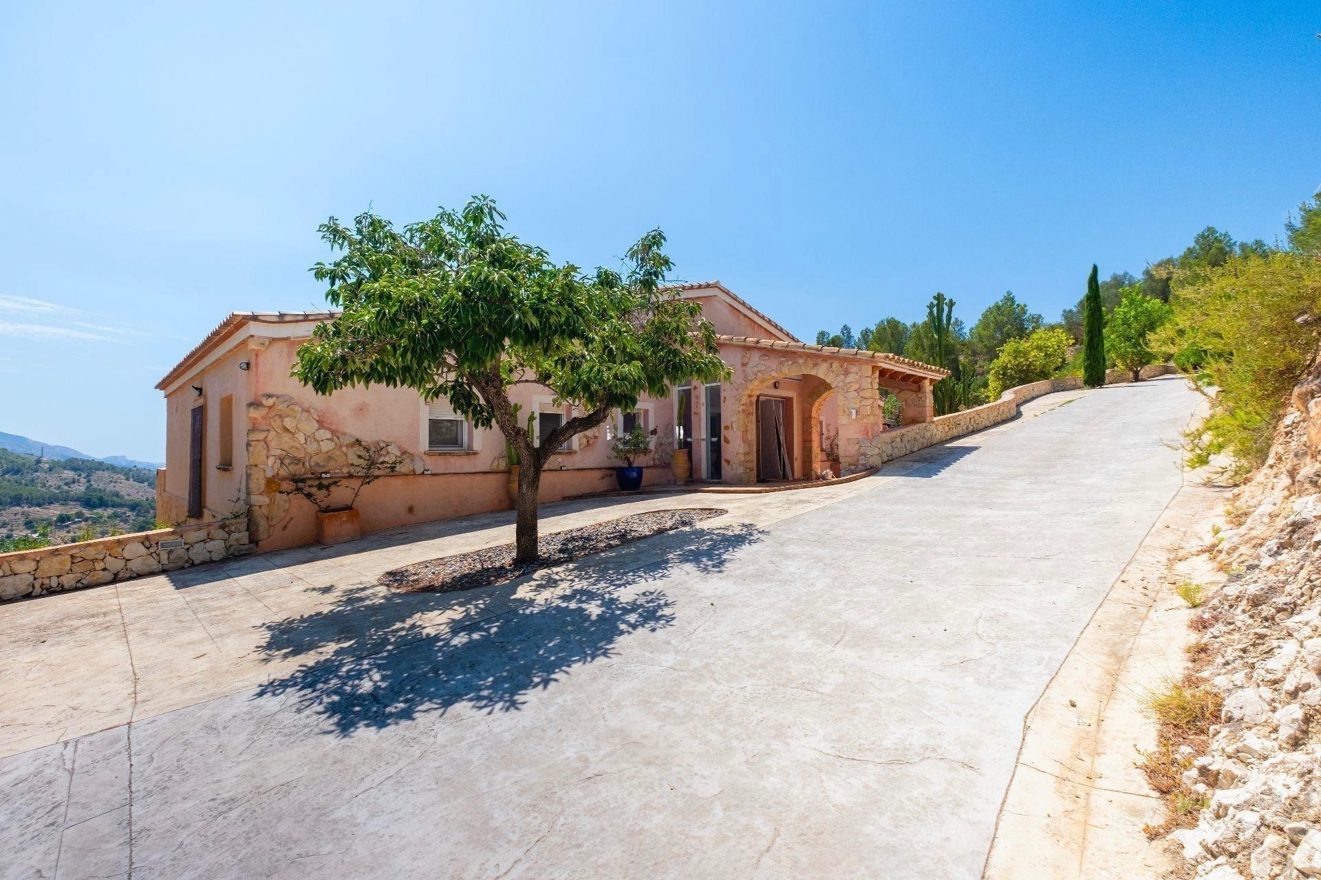Dining area in villa for sale in Altea