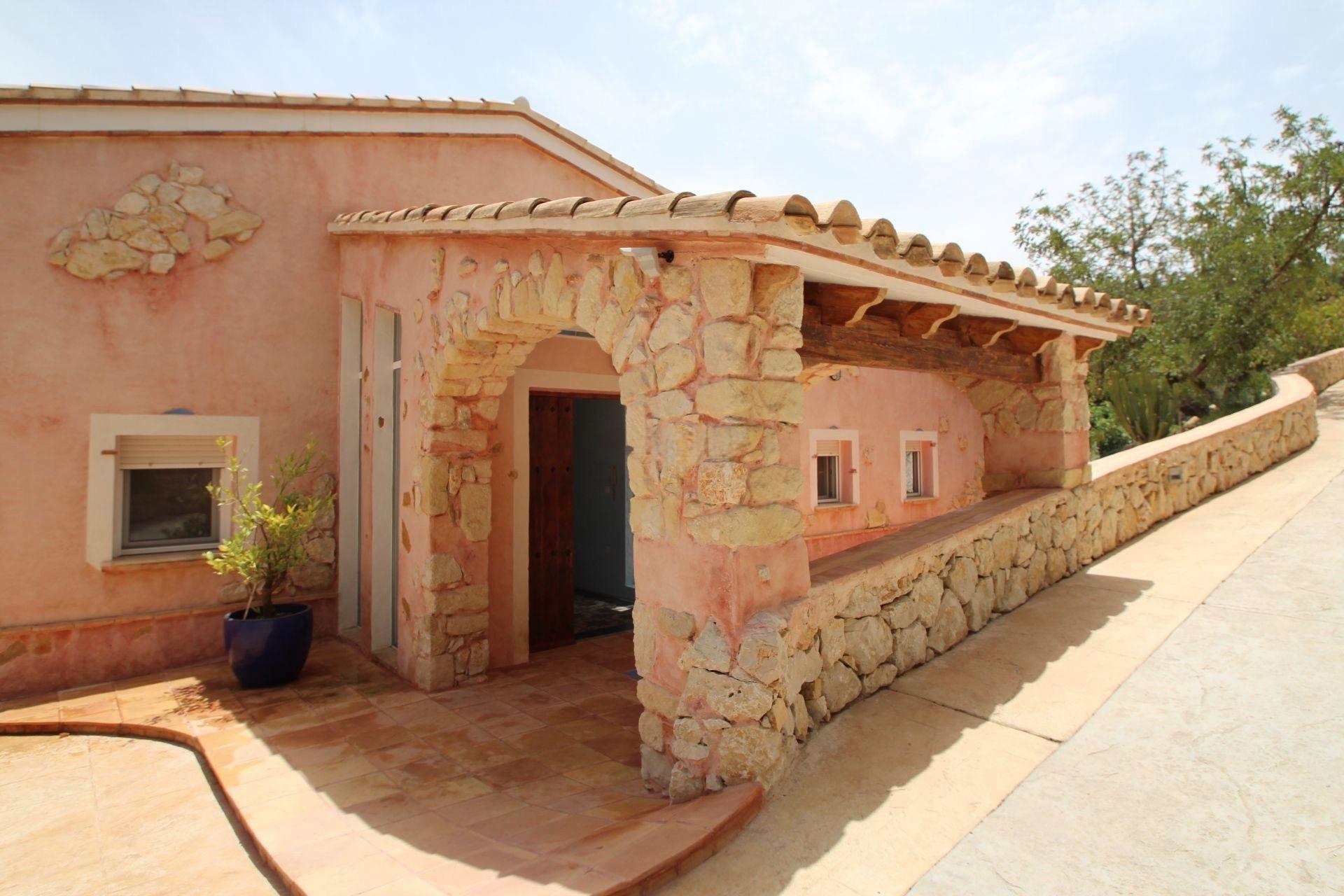 Bedroom in villa for sale in Altea