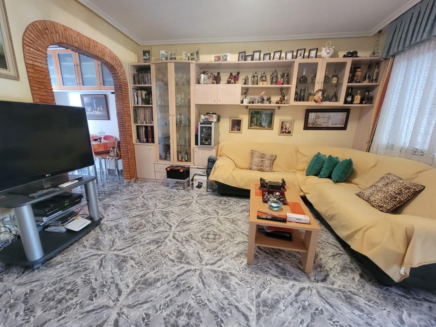Garden in bungalow for sale in Torrevieja