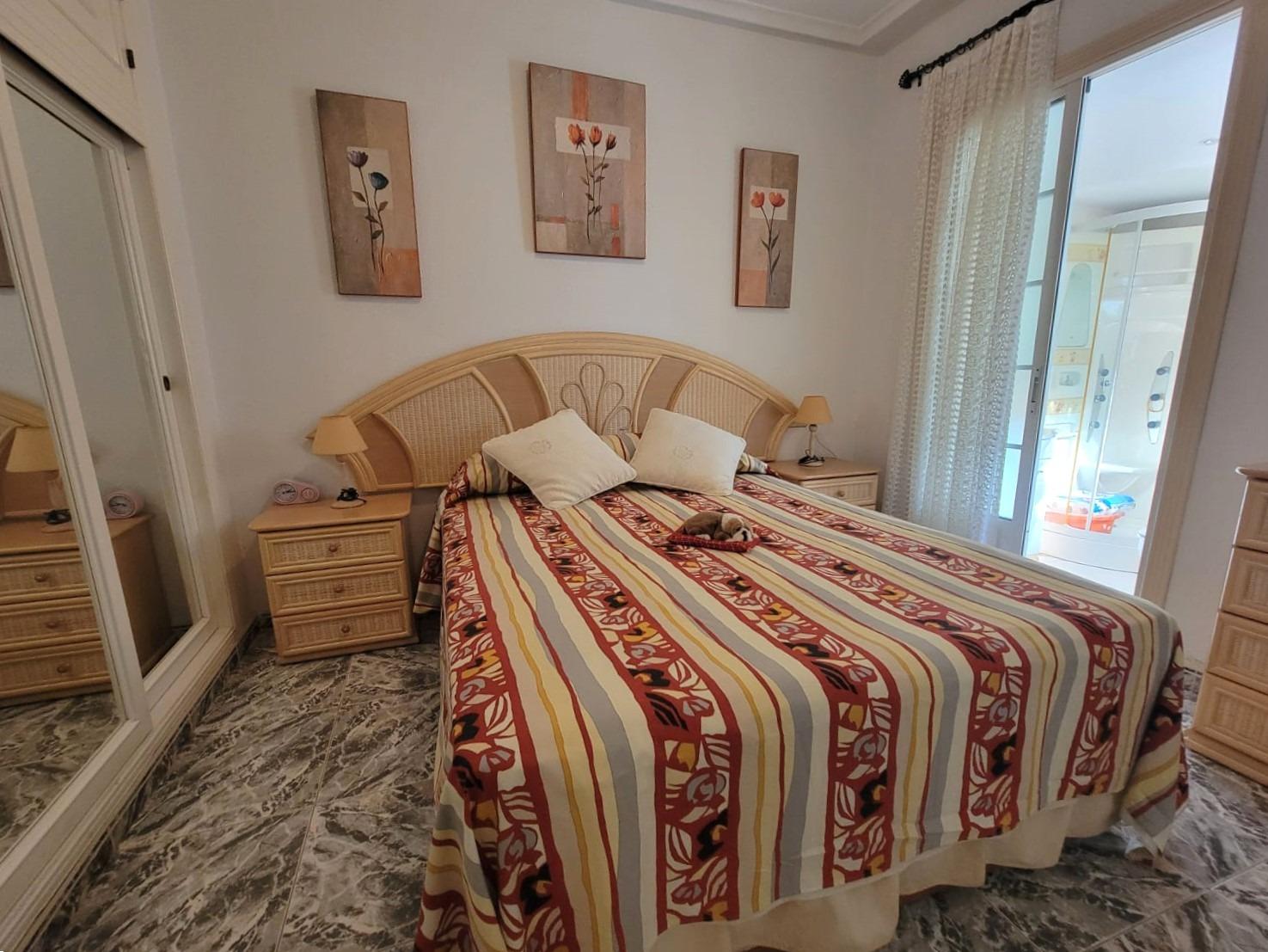 Bedroom in bungalow for sale in Torrevieja