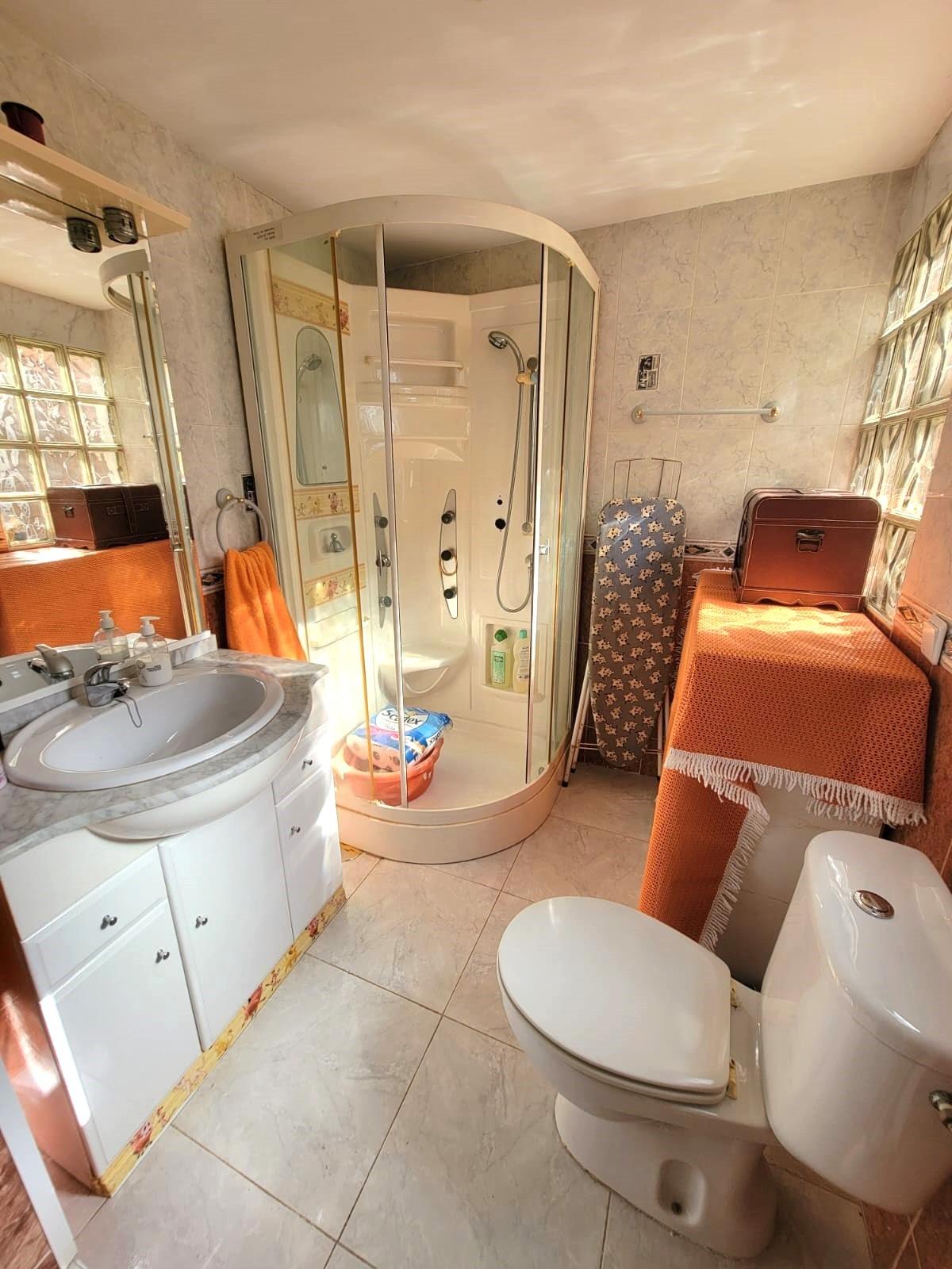 Kitchen in bungalow for sale in Torrevieja