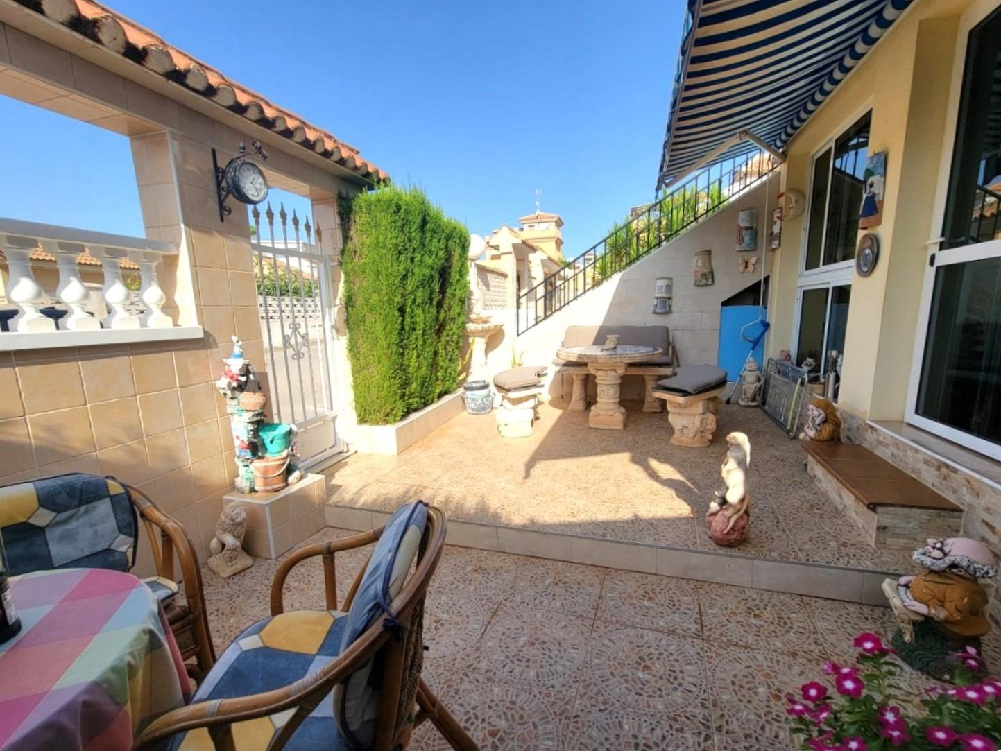 Exterior view in bungalow for sale in Torrevieja