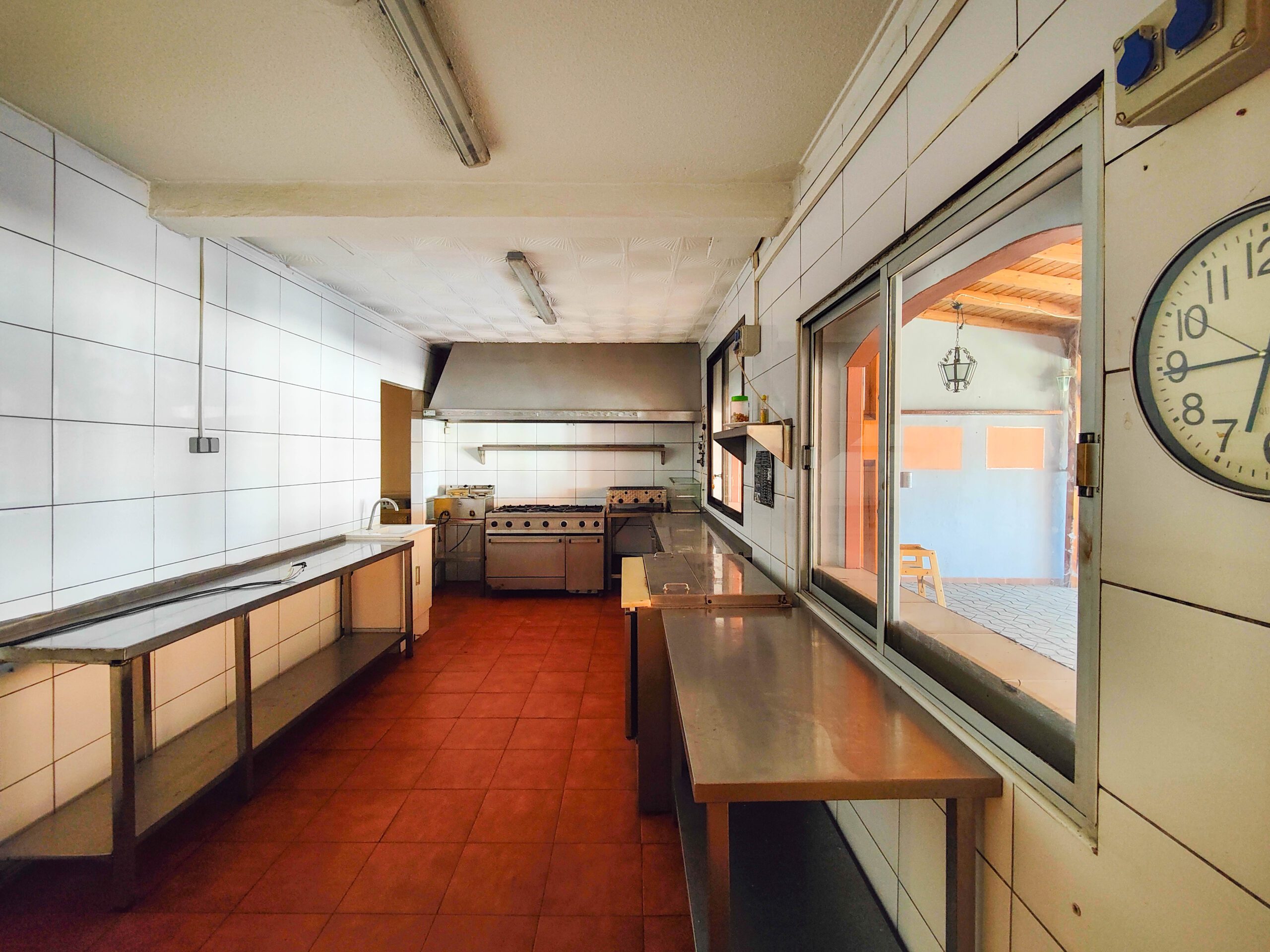 Garden in commercial for sale in Torrevieja