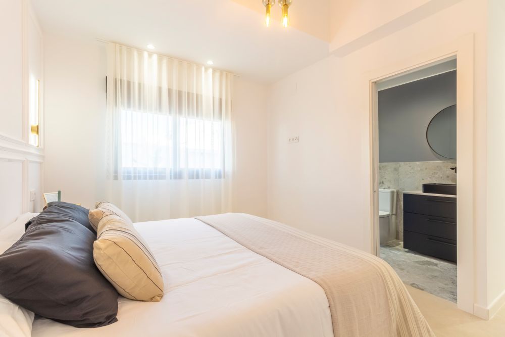 Bathroom in villa for sale in Torrevieja