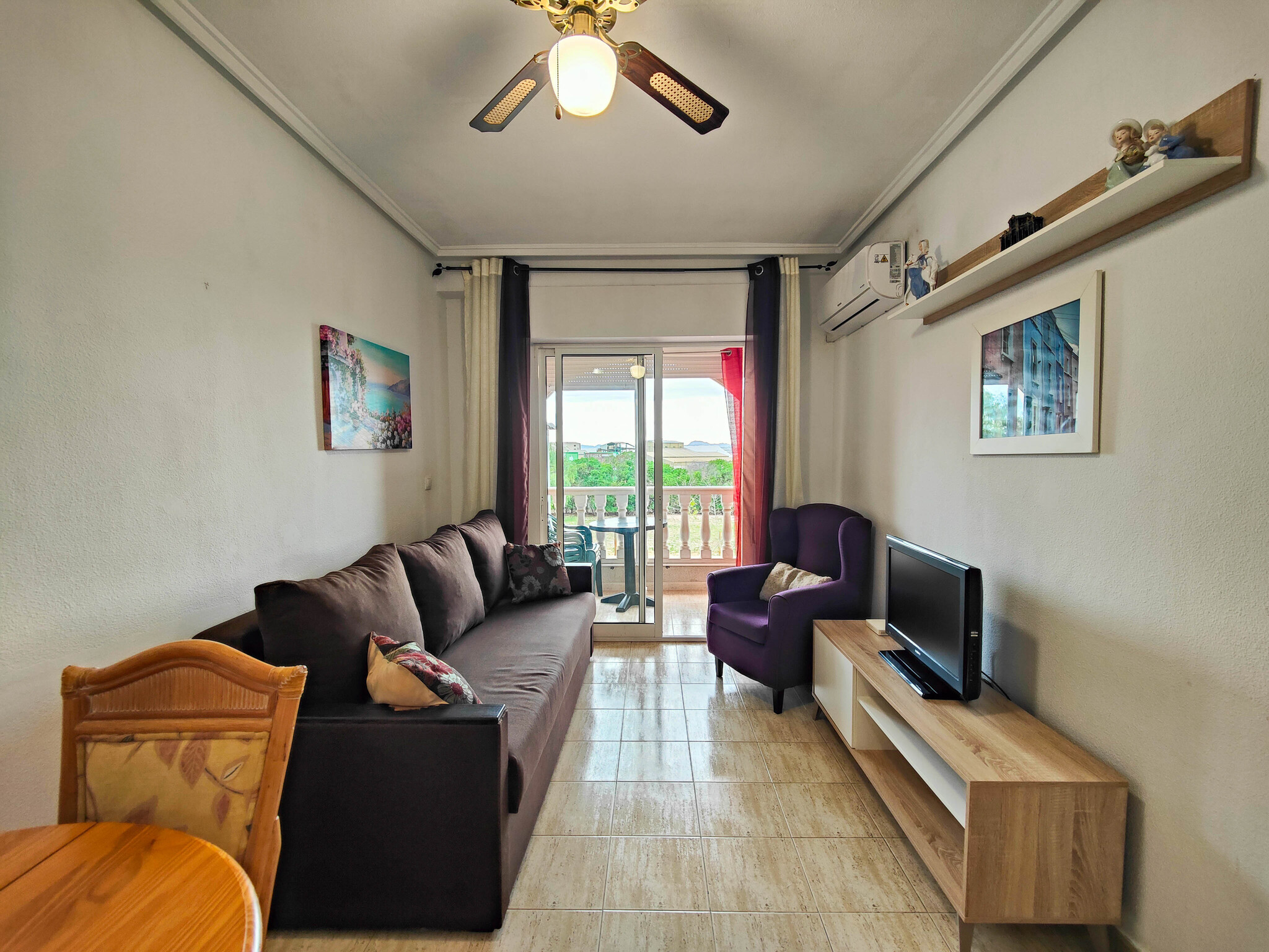 Master bedroom in apartment for sale in Torrevieja