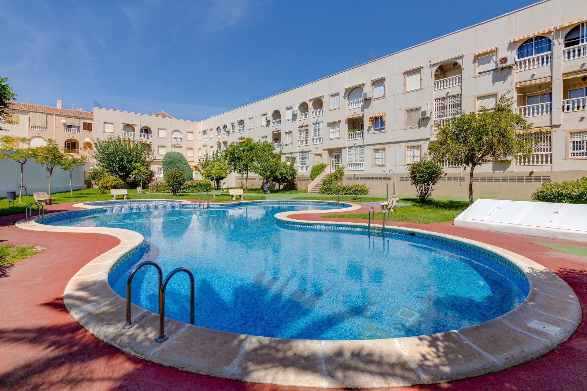 Kitchen in apartment for sale in Torrevieja