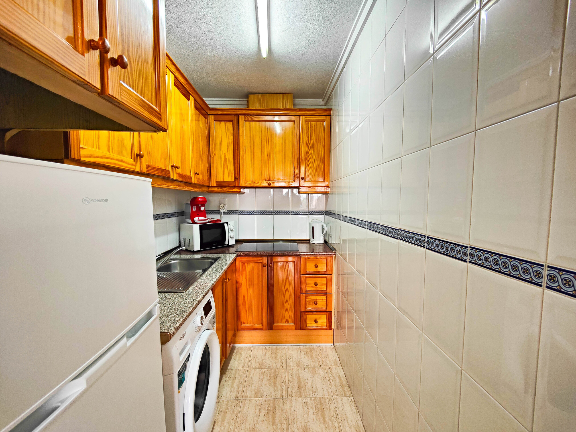Bedroom in apartment for sale in Torrevieja