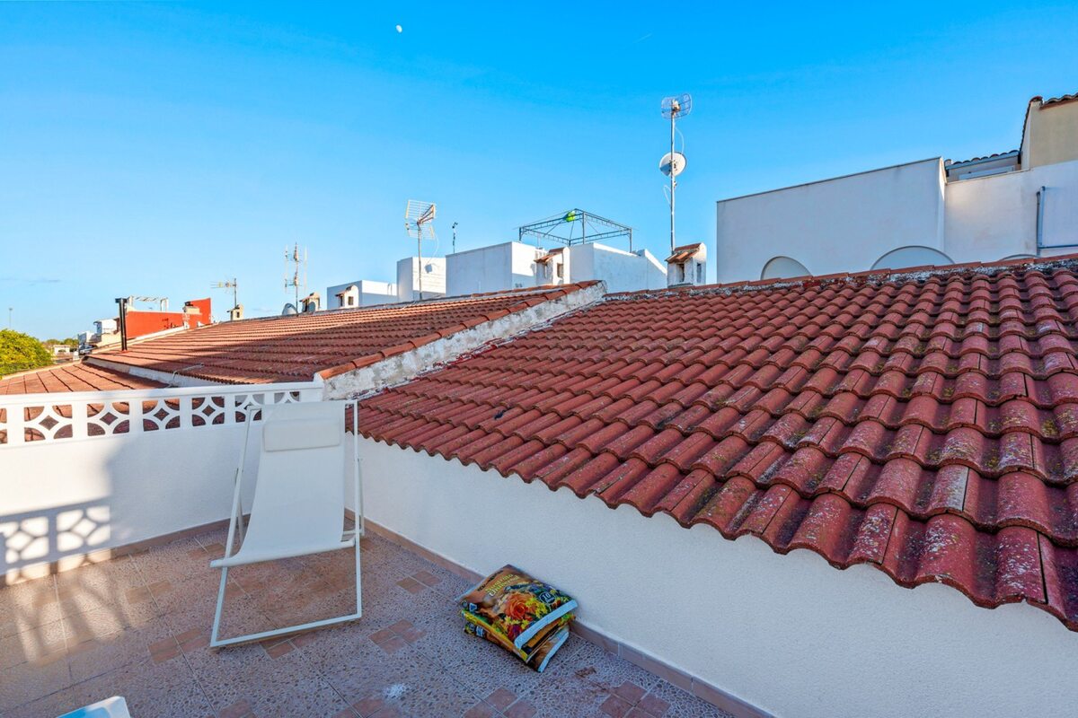 Pool area in terraced for sale in Torrevieja