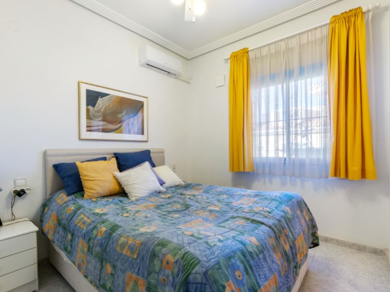 Bathroom in villa for sale in Torrevieja
