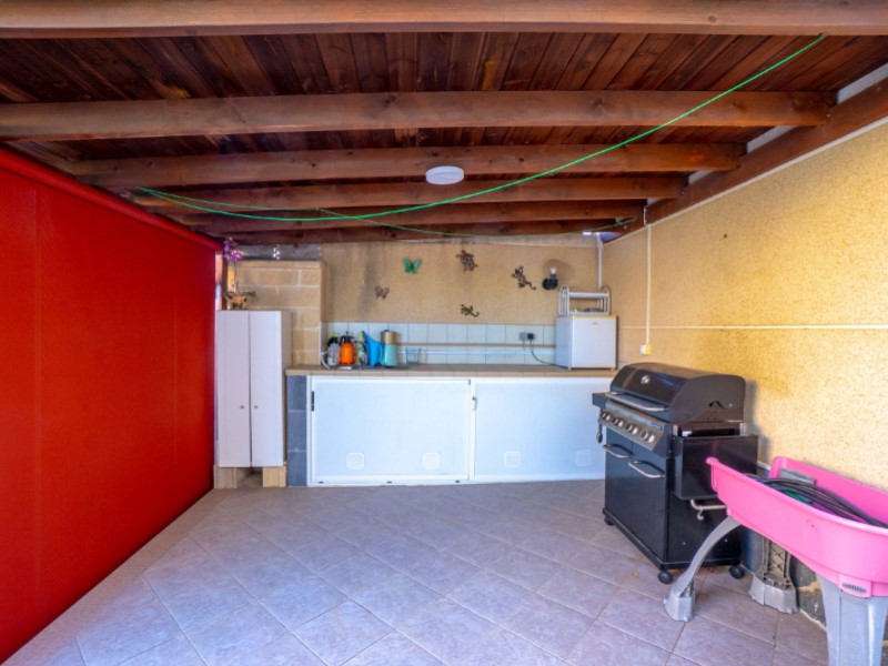 Master bedroom in villa for sale in Torrevieja