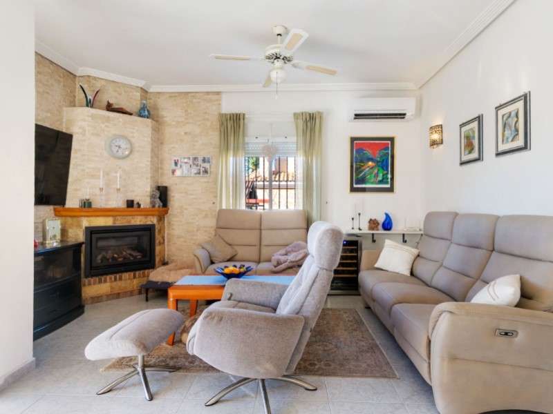 Pool area in villa for sale in Torrevieja