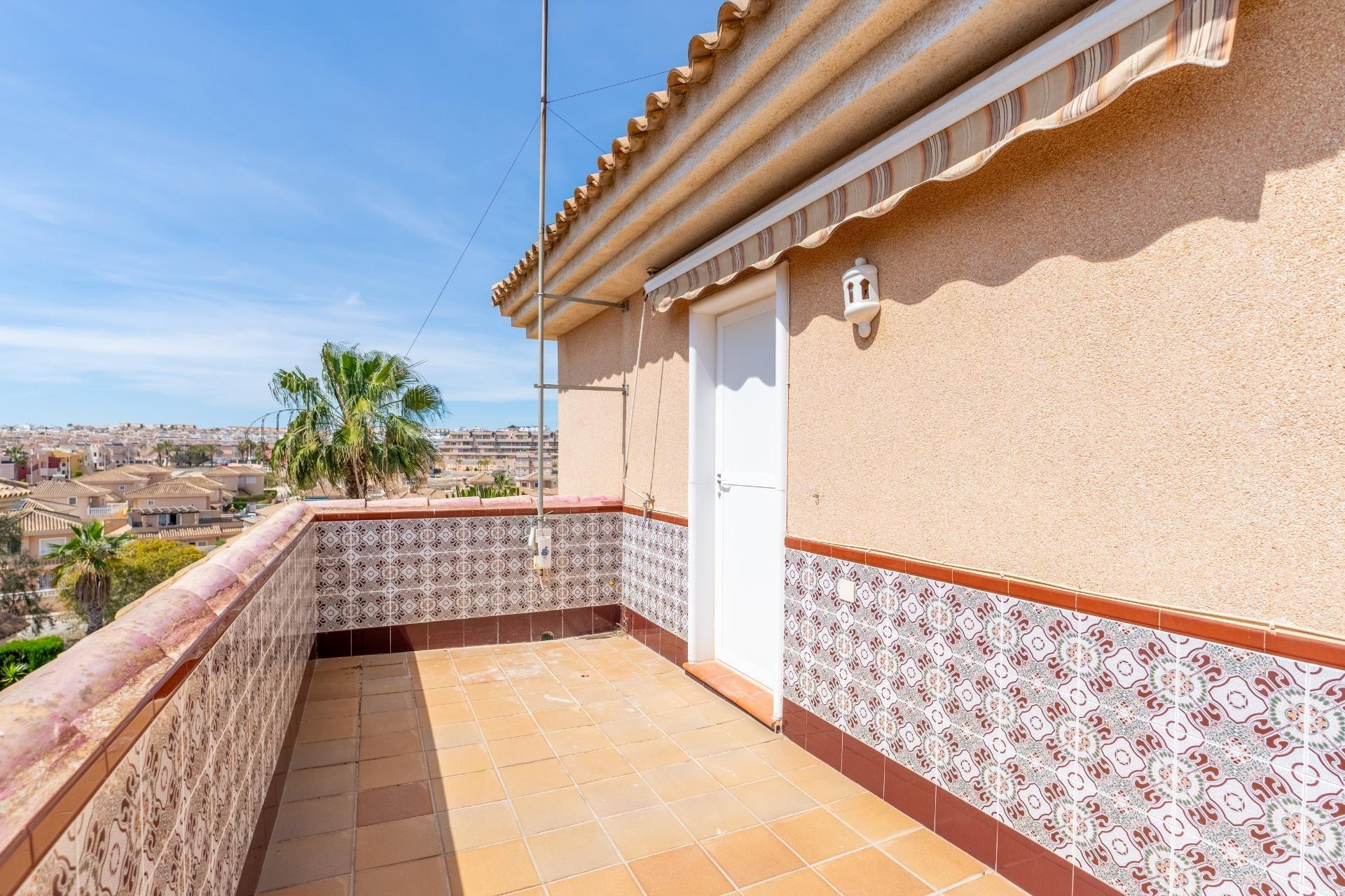 Dining area in villa for sale in Torrevieja