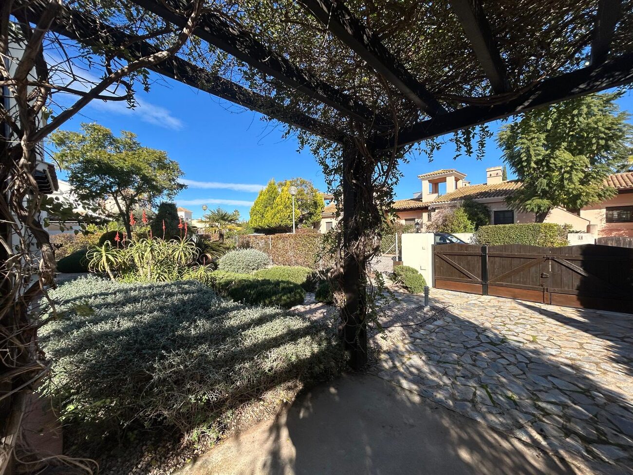 Exterior view in villa for sale in Hacienda del Alamo
