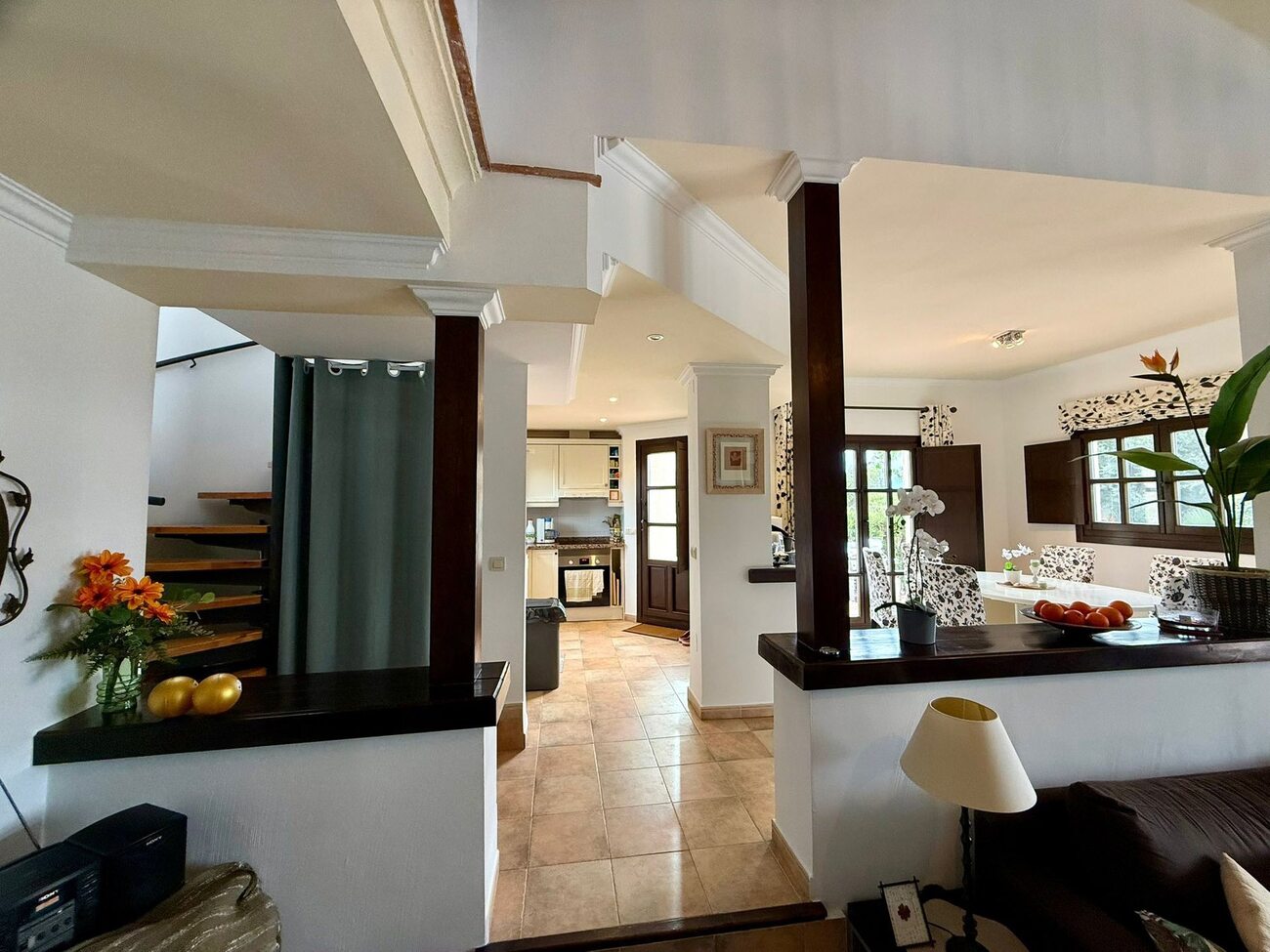 Terrace in villa for sale in Hacienda del Alamo