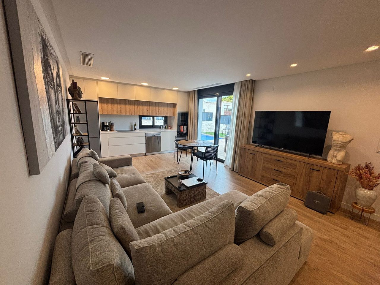 Pool area in villa for sale in Ciudad Quesada
