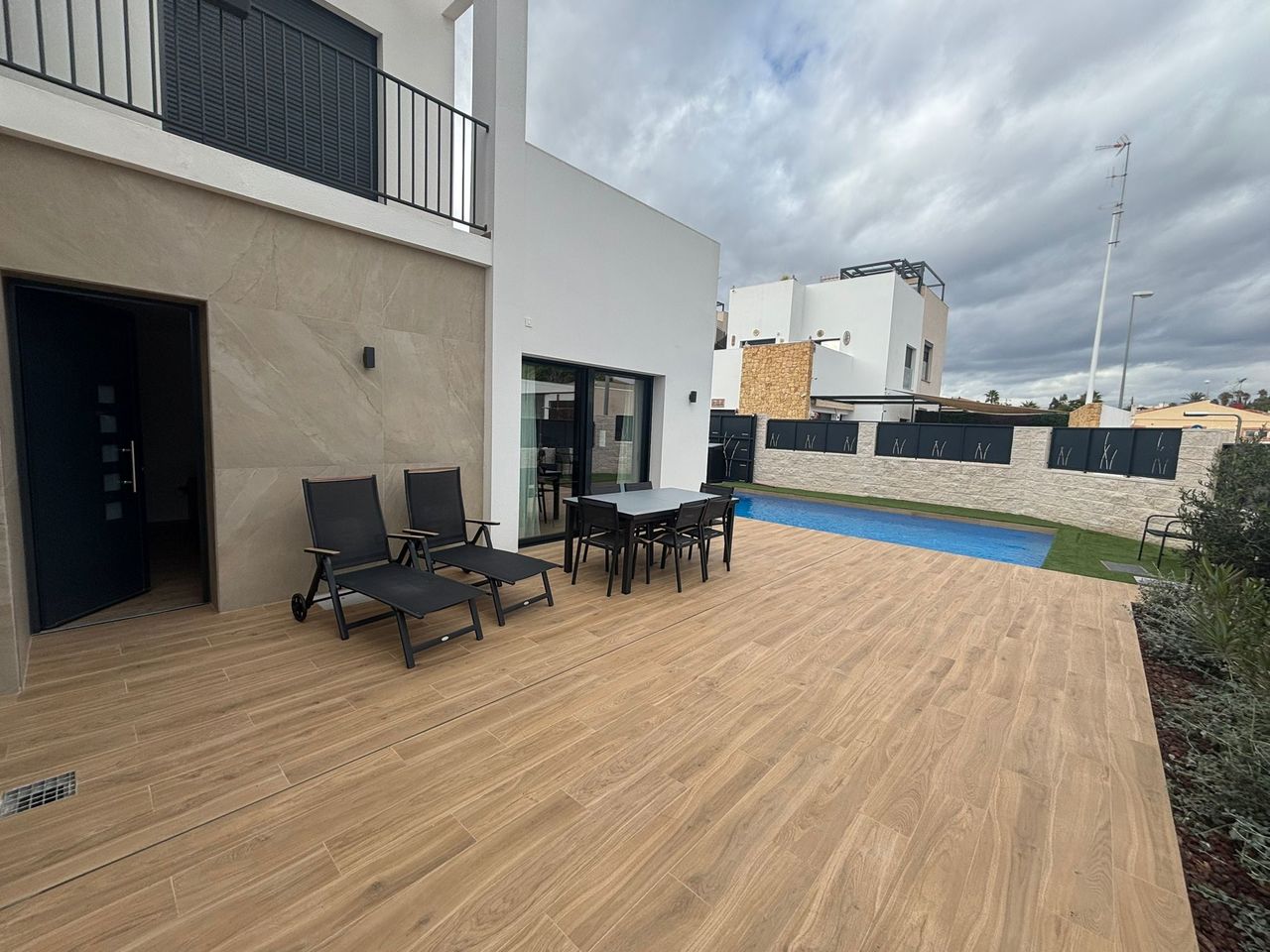 Pool area in villa for sale in Ciudad Quesada