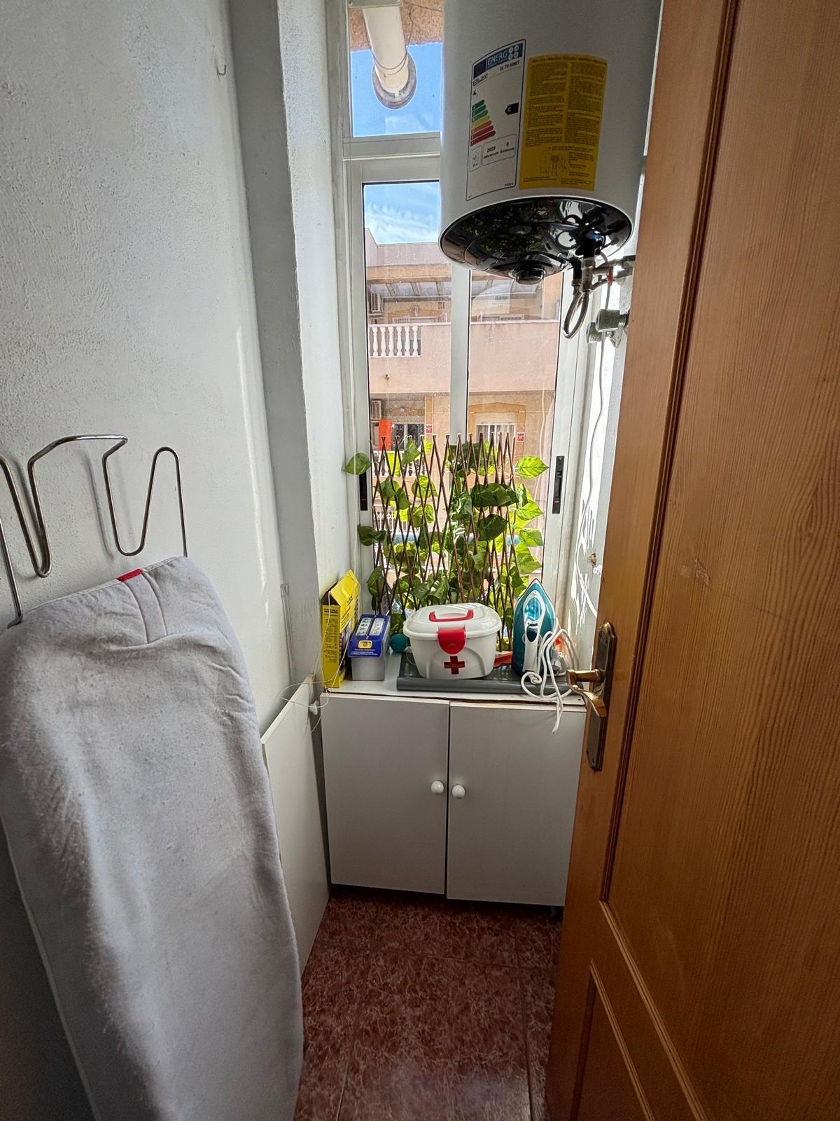 Bedroom in apartment for sale in Torrevieja