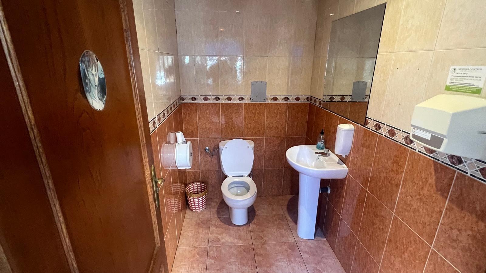 Garden in commercial for sale in Torrevieja