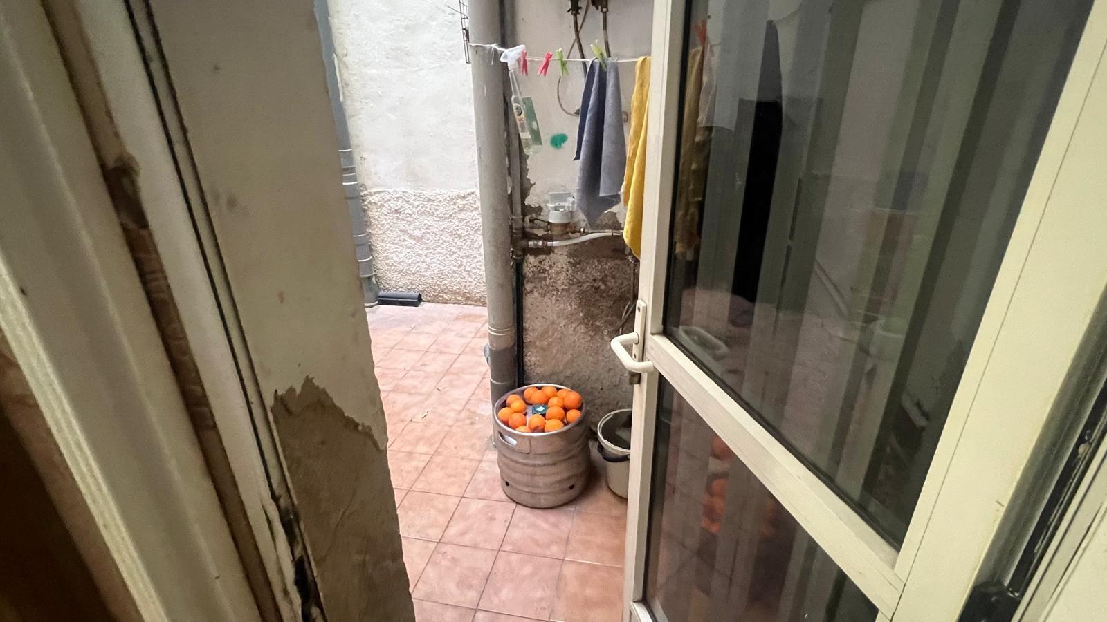 Bedroom in commercial for sale in Torrevieja
