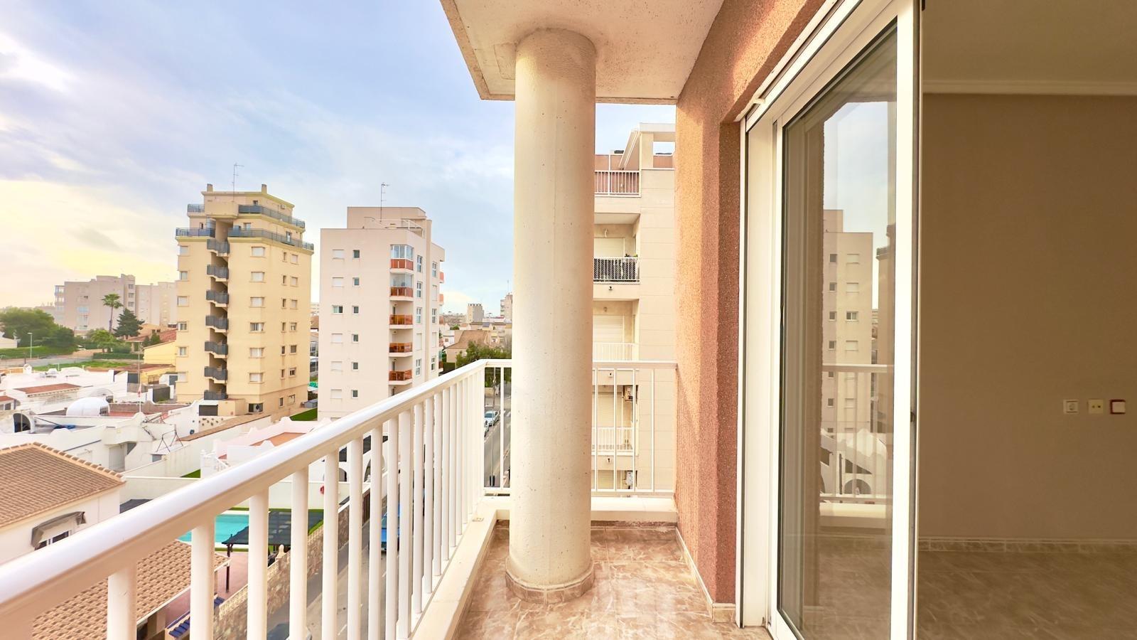 Garden in apartment for sale in Torrevieja