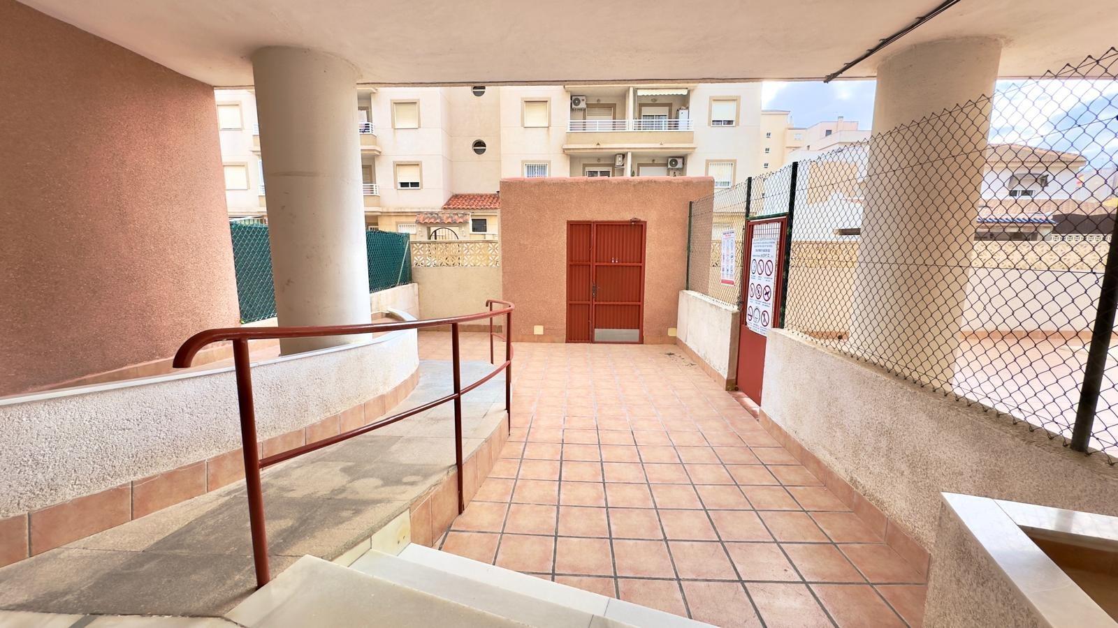 Kitchen in apartment for sale in Torrevieja