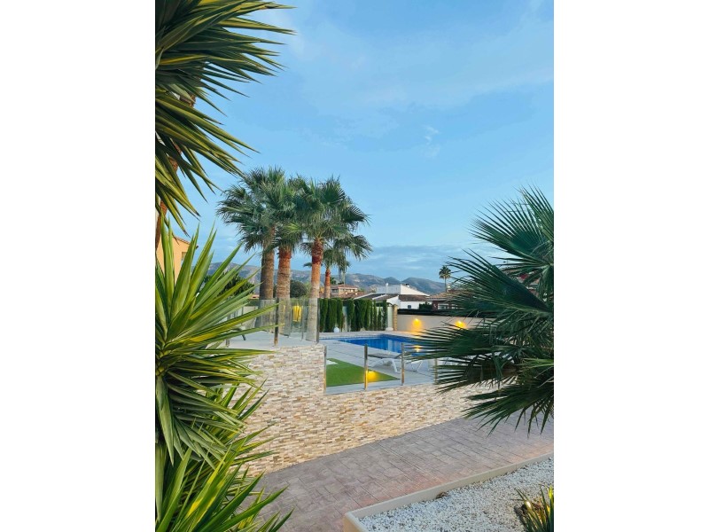 Exterior view in villa for sale in Alfas del Pi