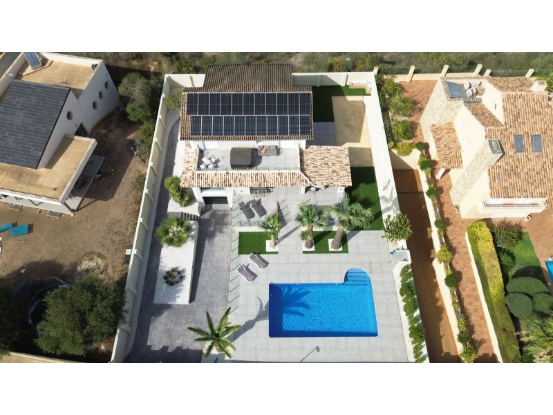 Kitchen in villa for sale in Alfas del Pi