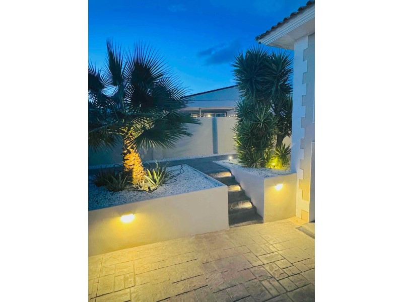 Dining area in villa for sale in Alfas del Pi