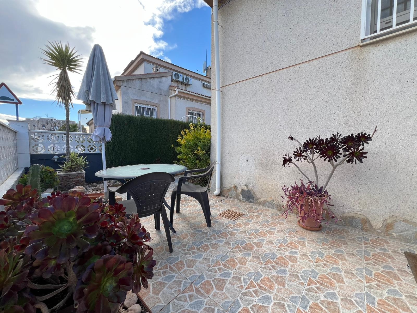 Bedroom in villa for sale in Algorfa