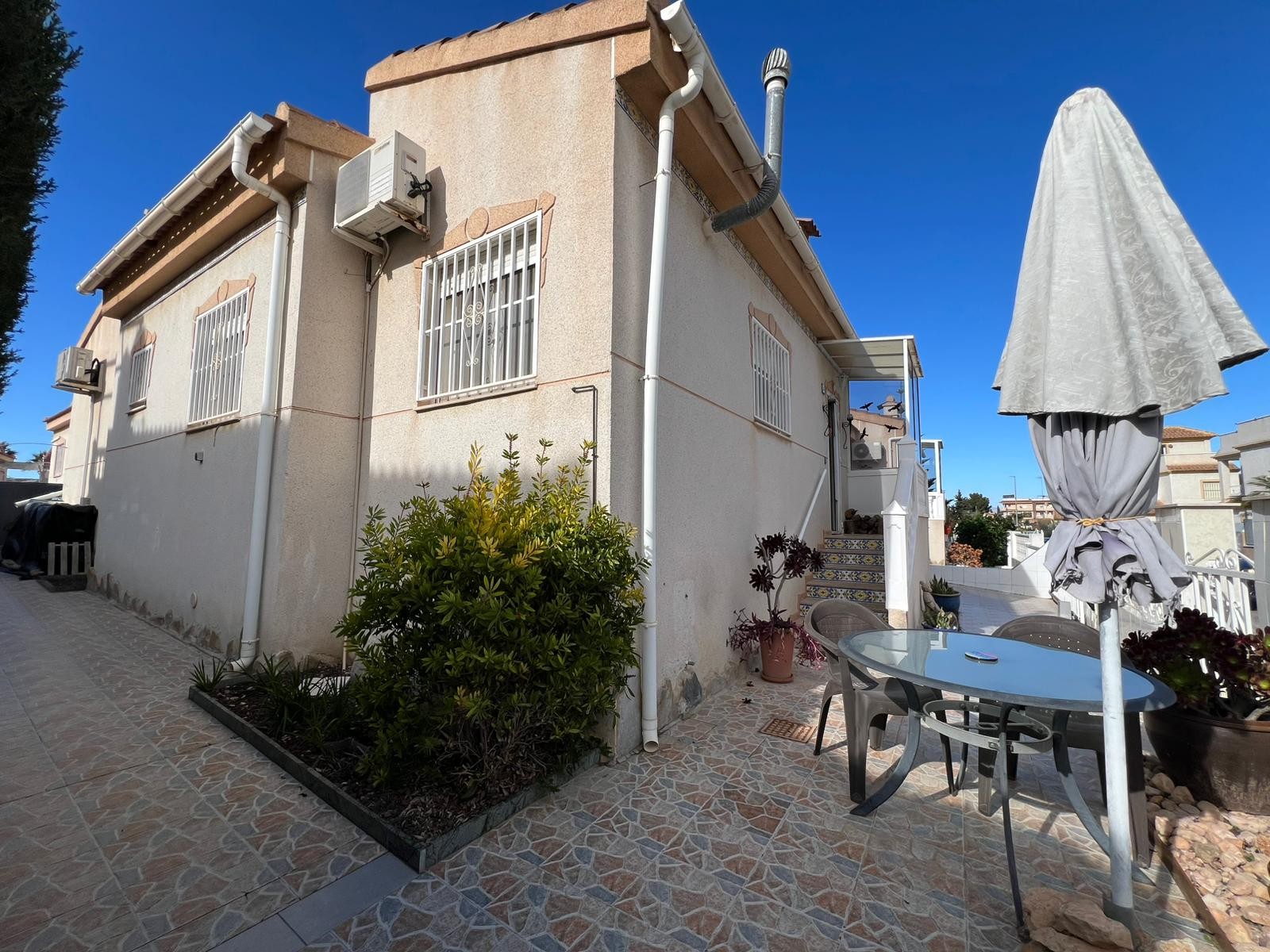 Living room in villa for sale in Algorfa
