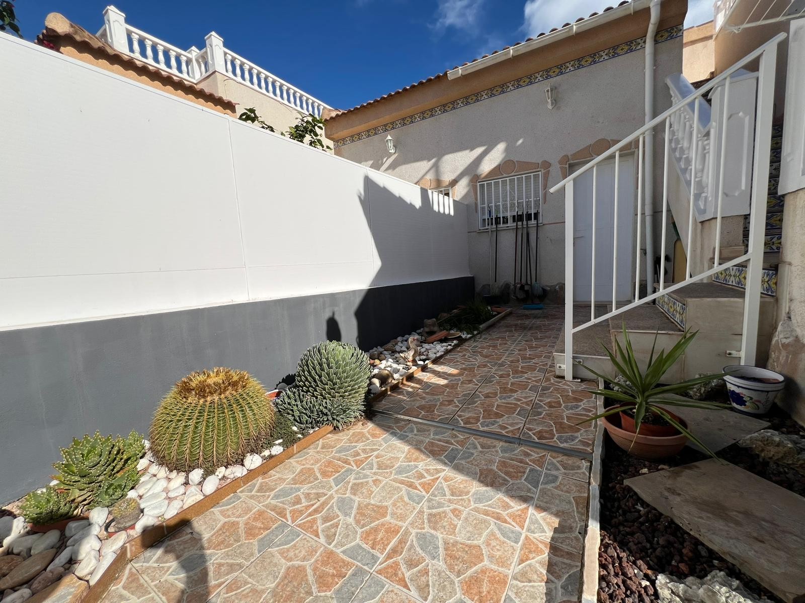 Master bedroom in villa for sale in Algorfa