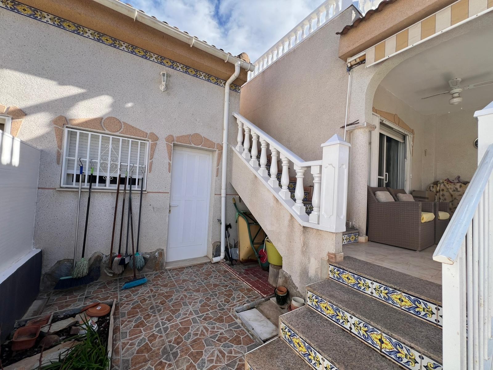 Terrace in villa for sale in Algorfa
