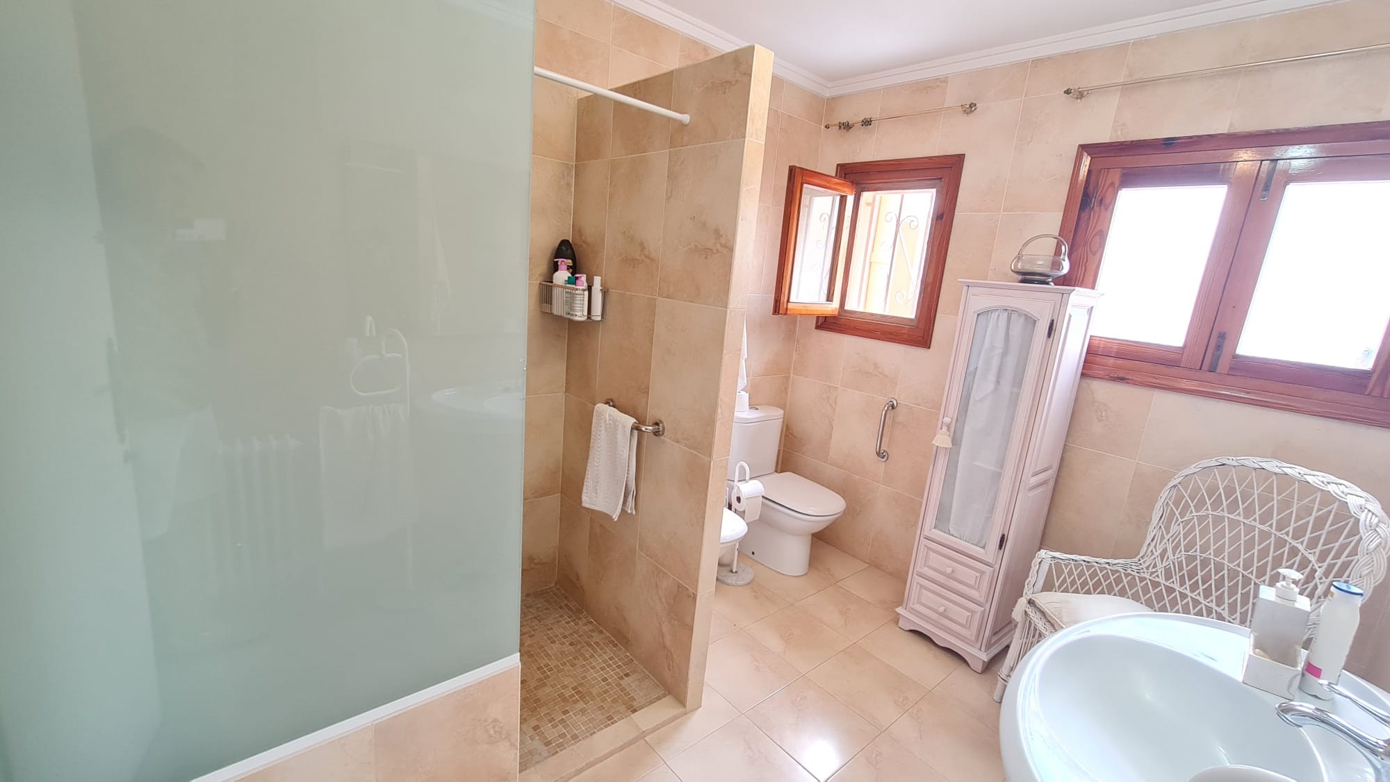 Master bedroom in terraced for sale in Elda
