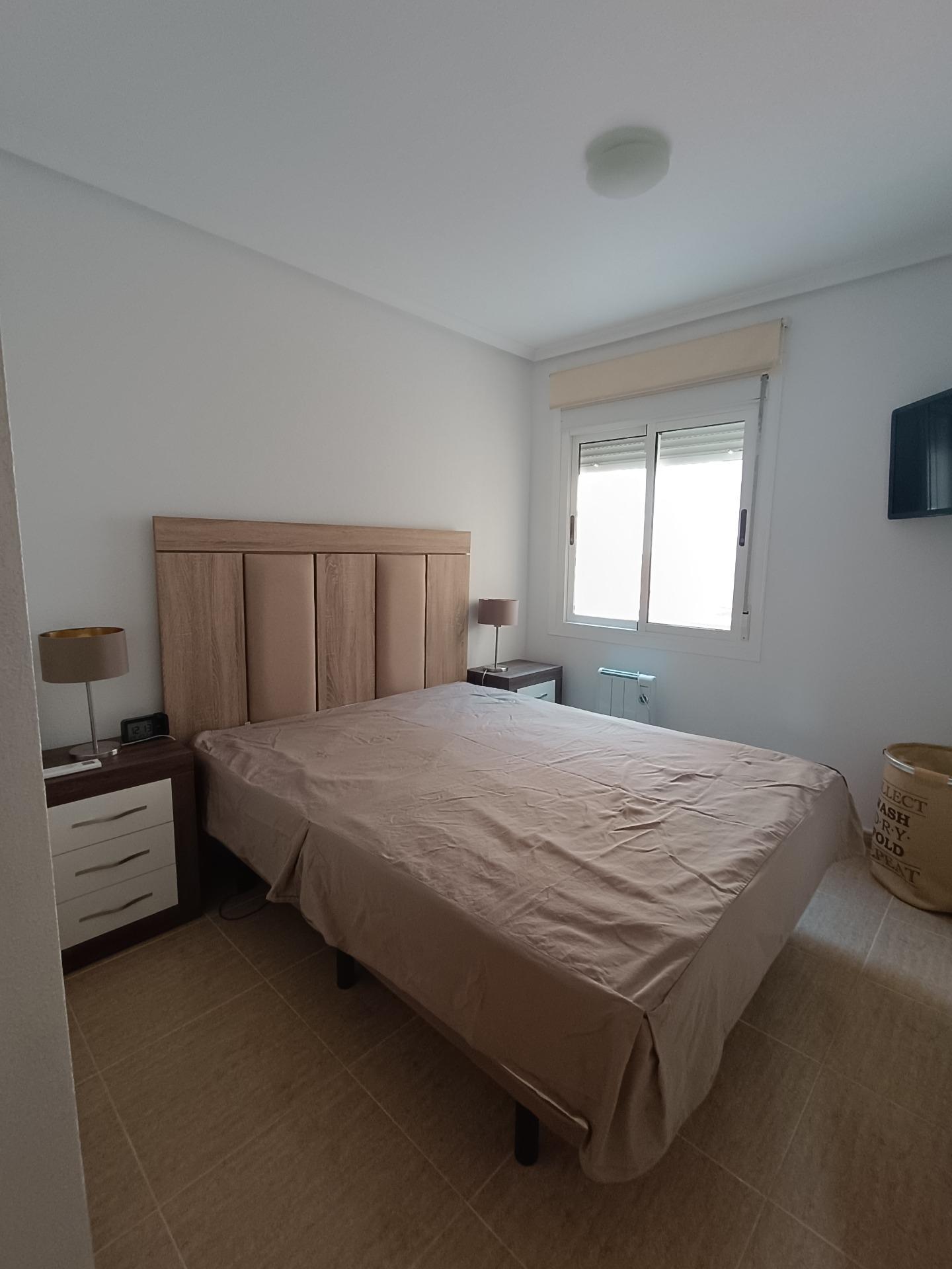 Bedroom in terraced for sale in Avileses
