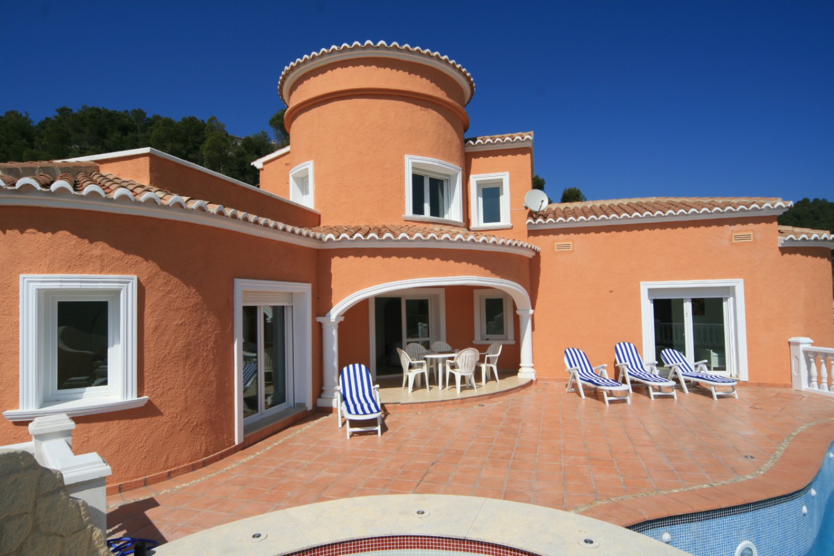 Kitchen in villa for sale in javea