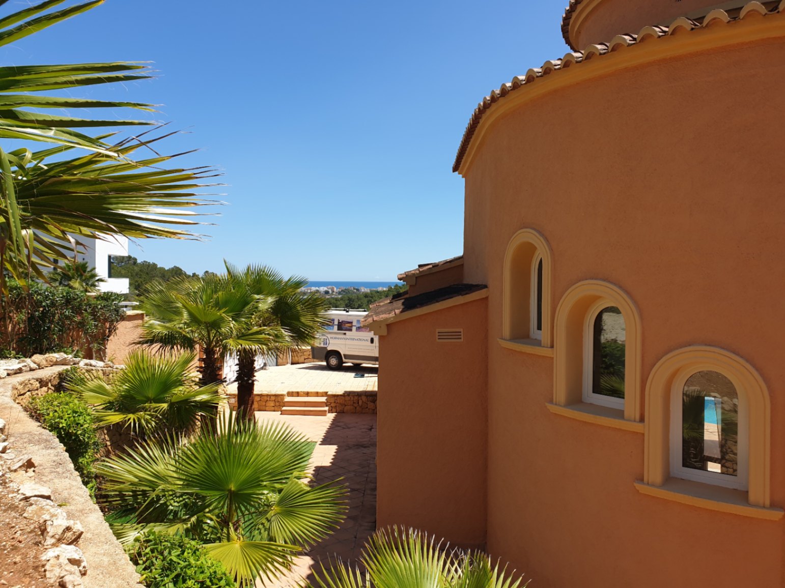 Master bedroom in villa for sale in javea