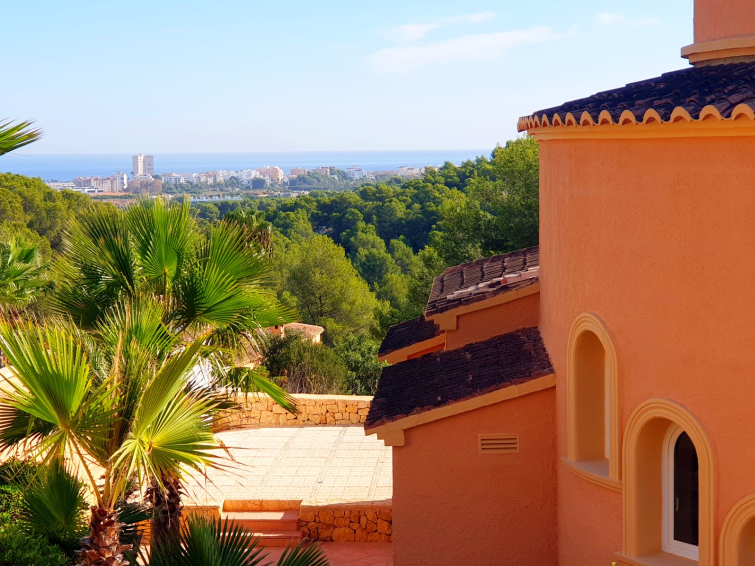 Dining area in villa for sale in javea