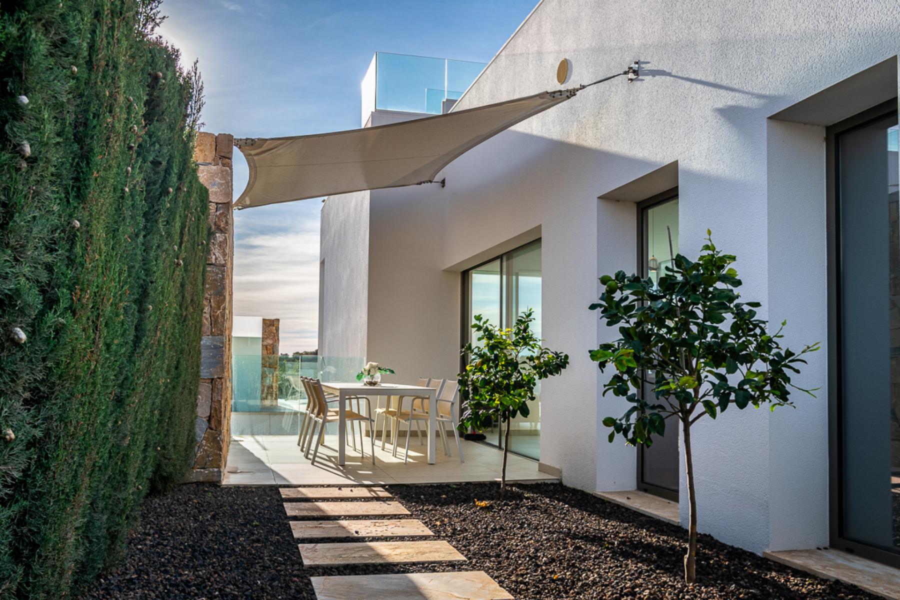 Exterior view in villa for sale in Orihuela Costa