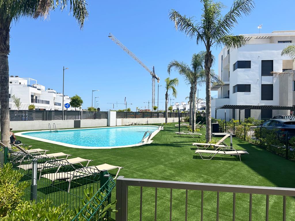 Garden in apartment for sale in Santa Rosalia Resort