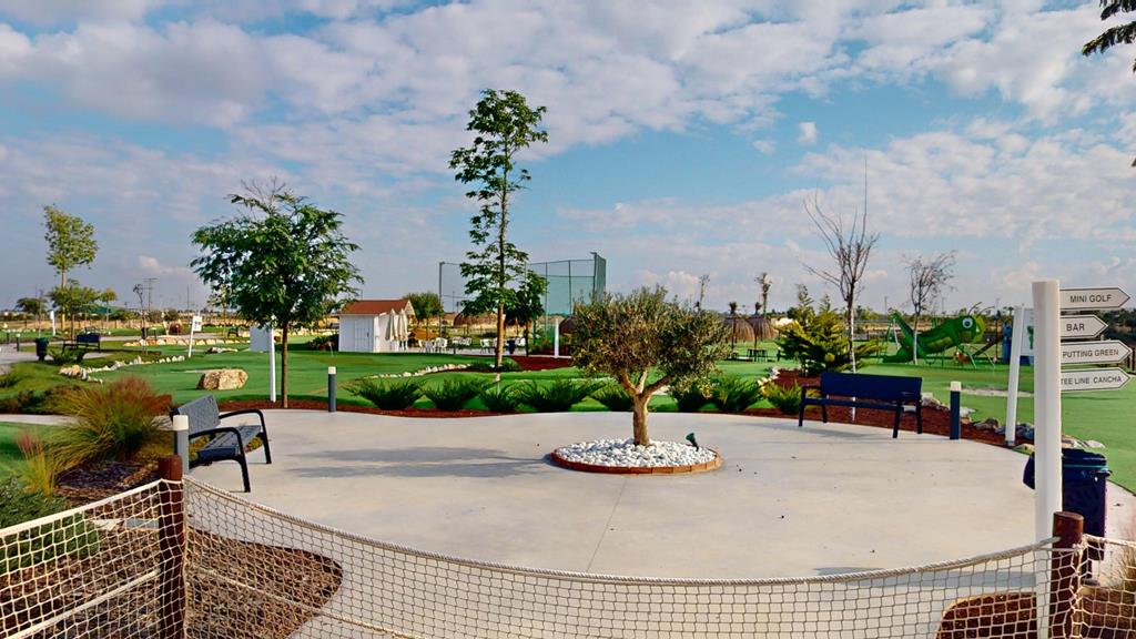 Garden in apartment for sale in Santa Rosalia Resort