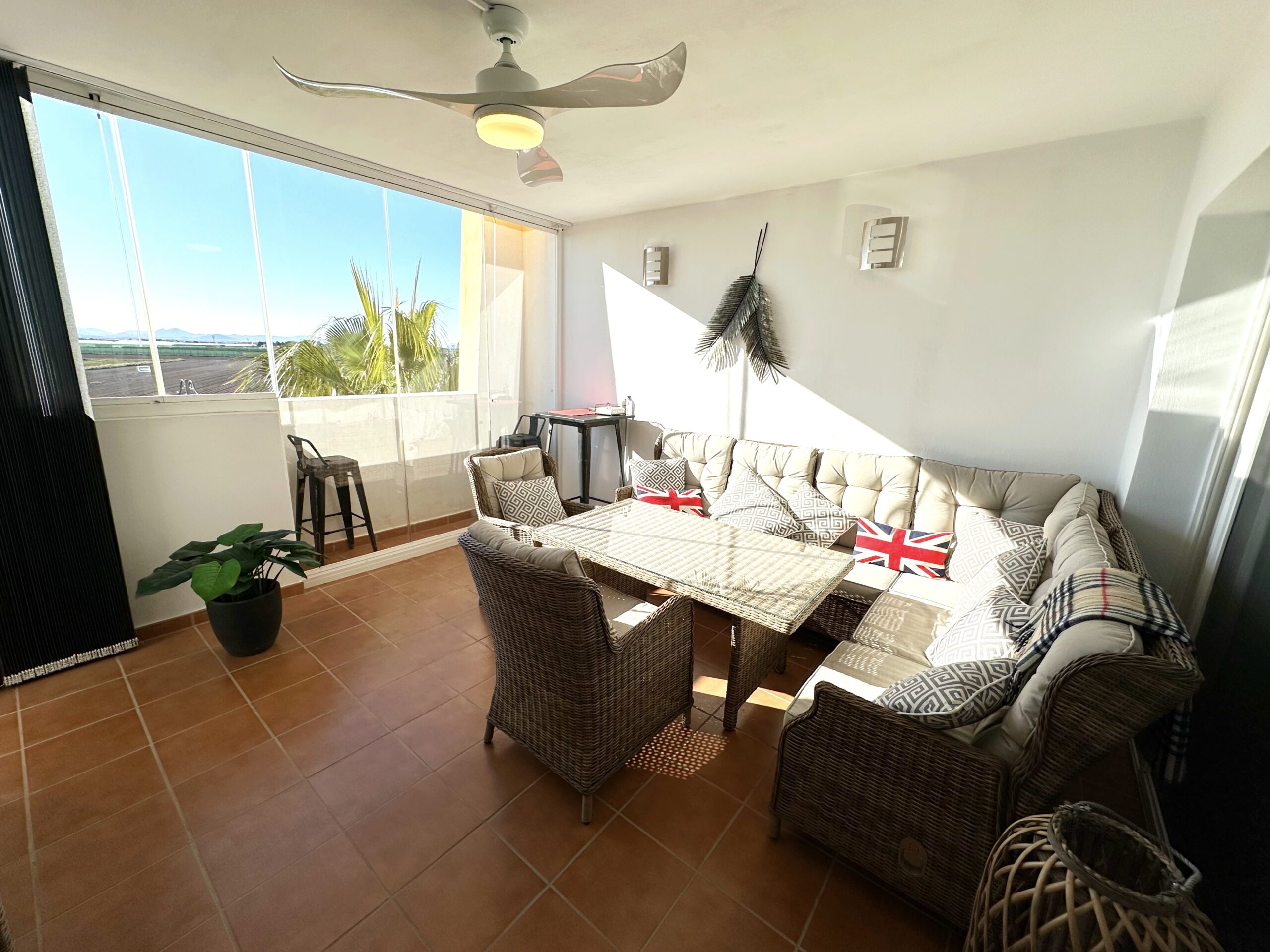 If you are looking for a spcaious three bed two bath SOUTH FACING apartment look no further as we ha