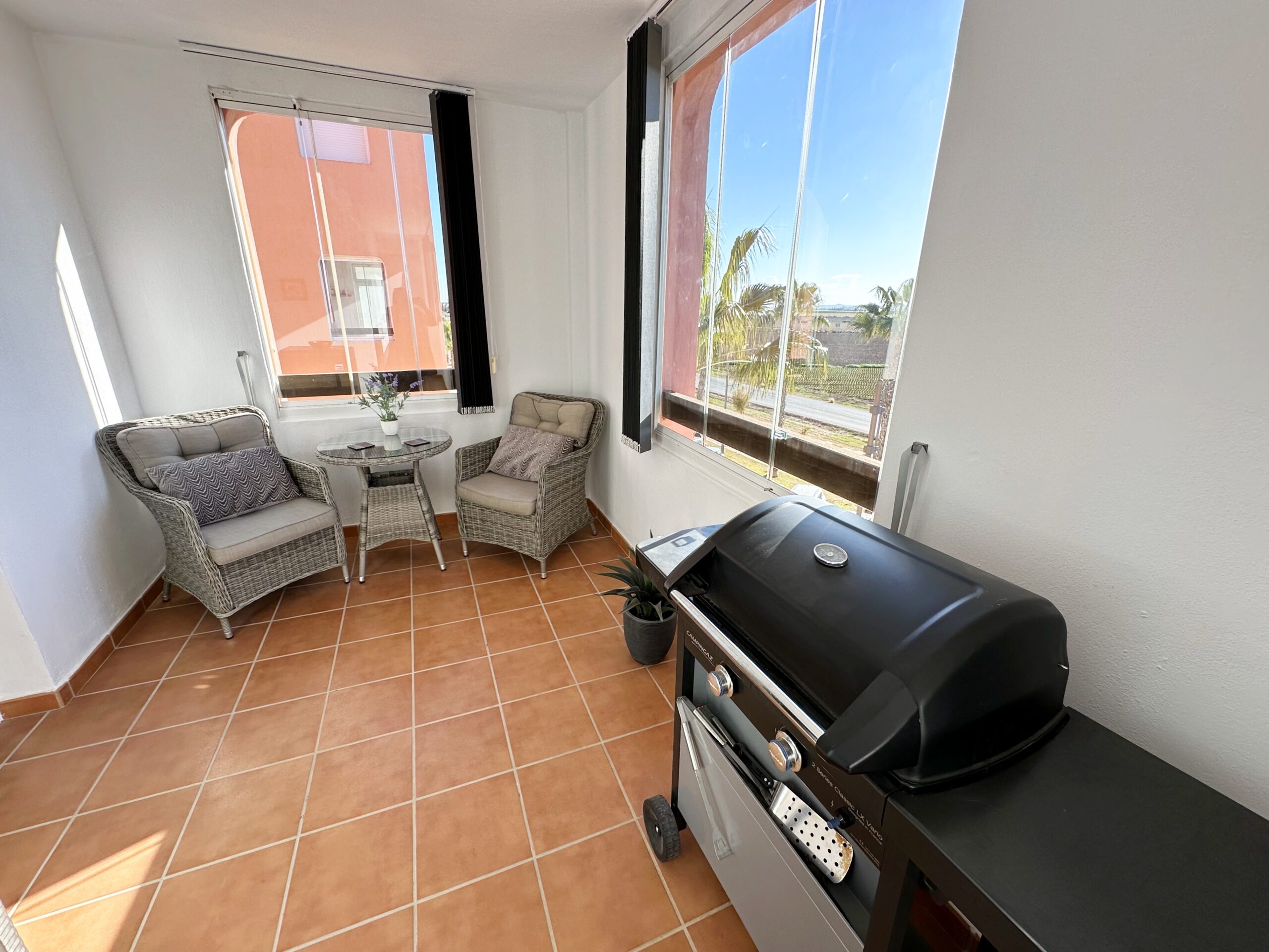 If you are looking for a spcaious three bed two bath SOUTH FACING apartment look no further as we ha