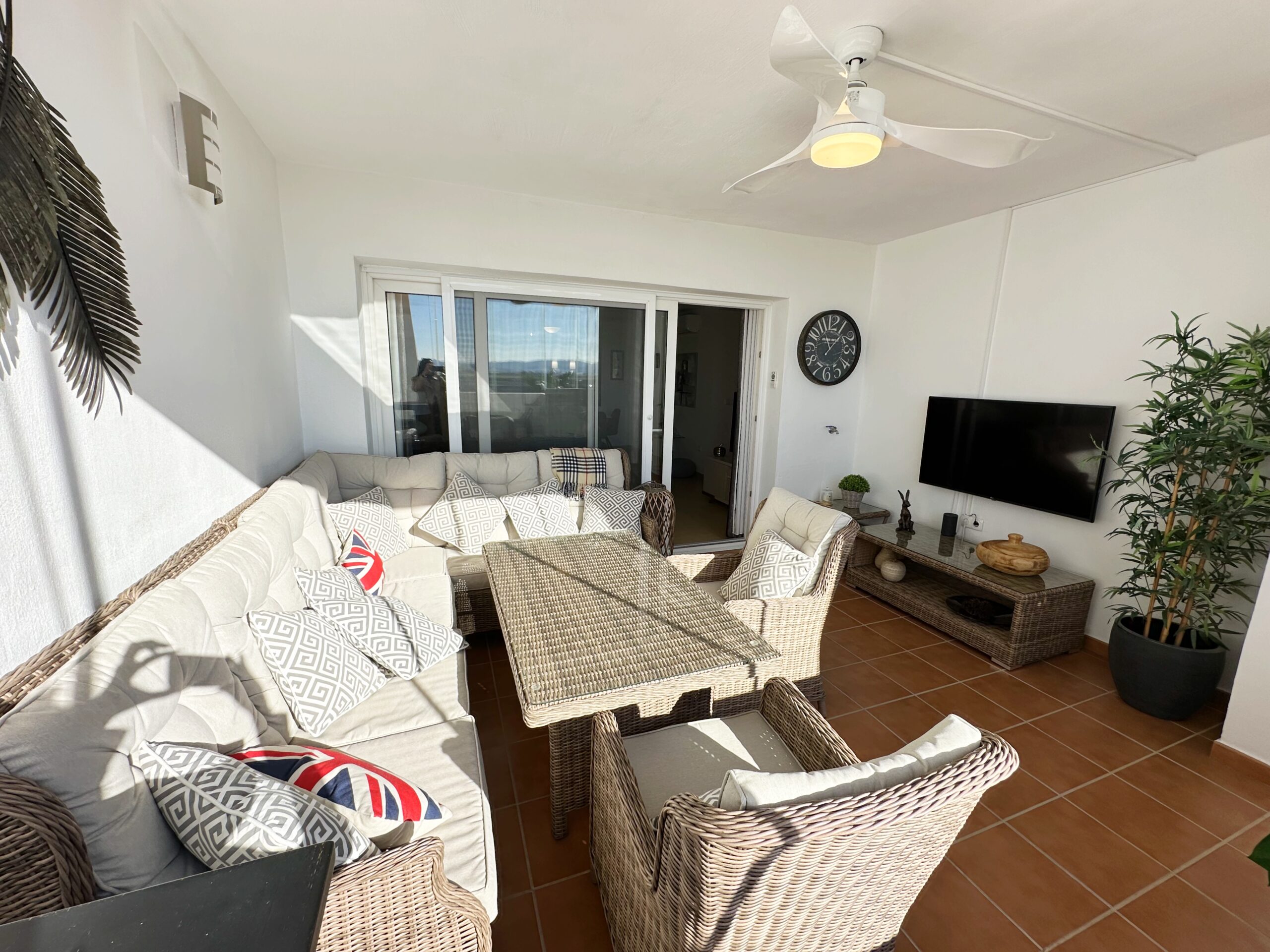 If you are looking for a spcaious three bed two bath SOUTH FACING apartment look no further as we ha