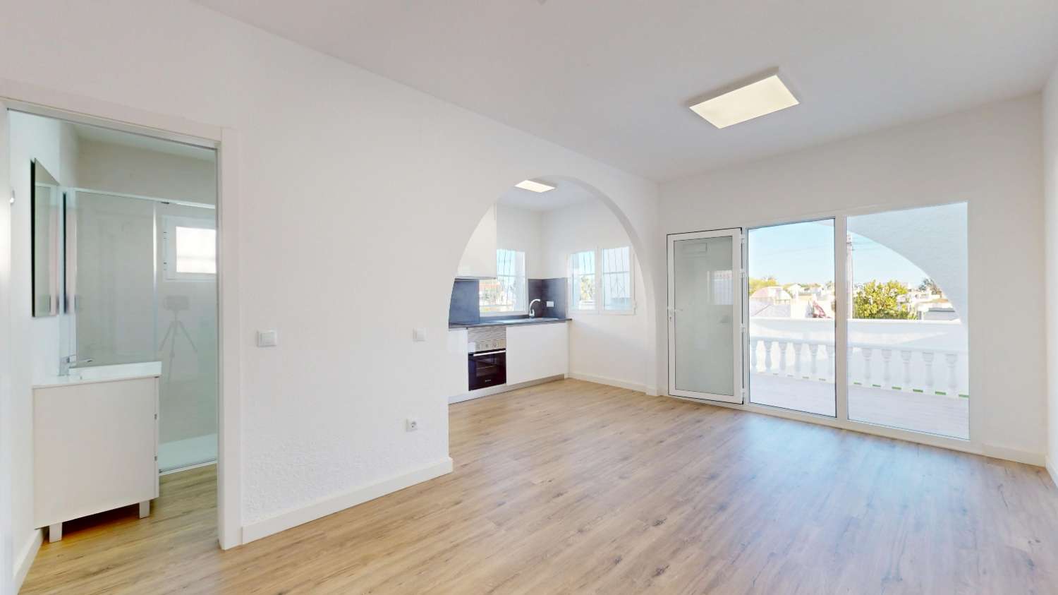 Master bedroom in bungalow for sale in Orihuela