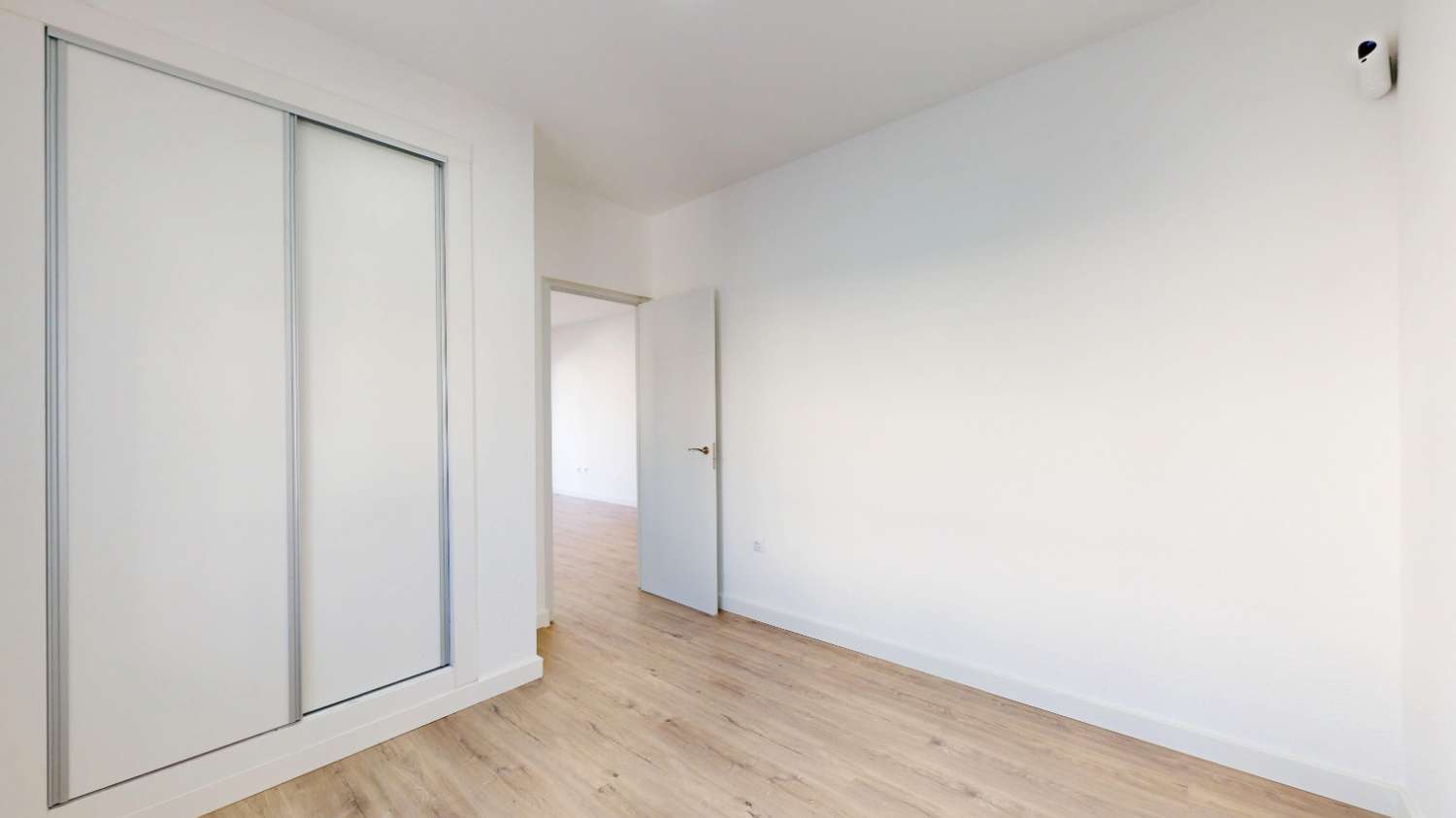 Bedroom in bungalow for sale in Orihuela