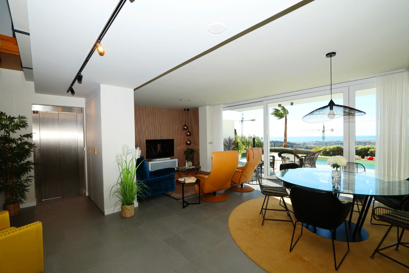 Master bedroom in villa for sale in Finestrat