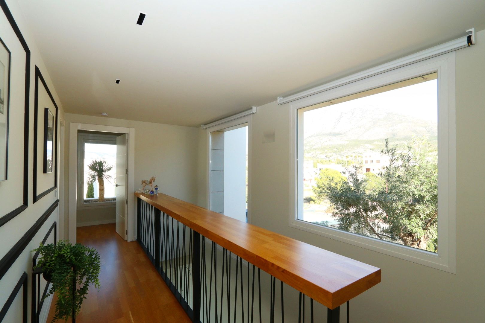 Living room in villa for sale in Finestrat